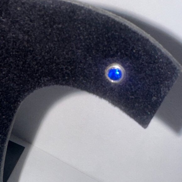 5 Mm Round Sapphire Blue Cz And Sterling Post Earrings - Picture 4 of 13